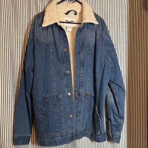 Wrangler denim jacket with Sherpa lining